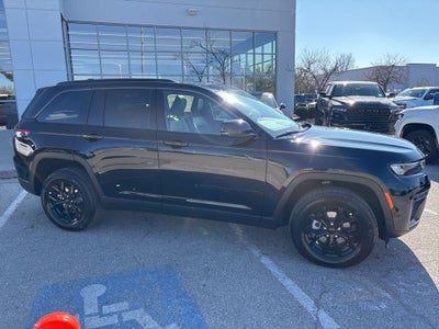 2026 Jeep Grand Cherokee Laredo