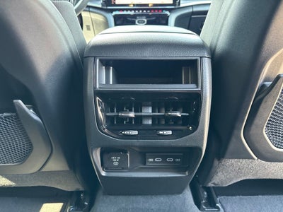 2027 Jeep Grand Cherokee Laredo Altitude