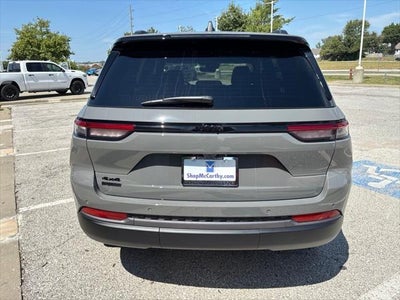 2027 Jeep Grand Cherokee Laredo Altitude