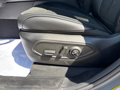 2027 Jeep Grand Cherokee Laredo Altitude