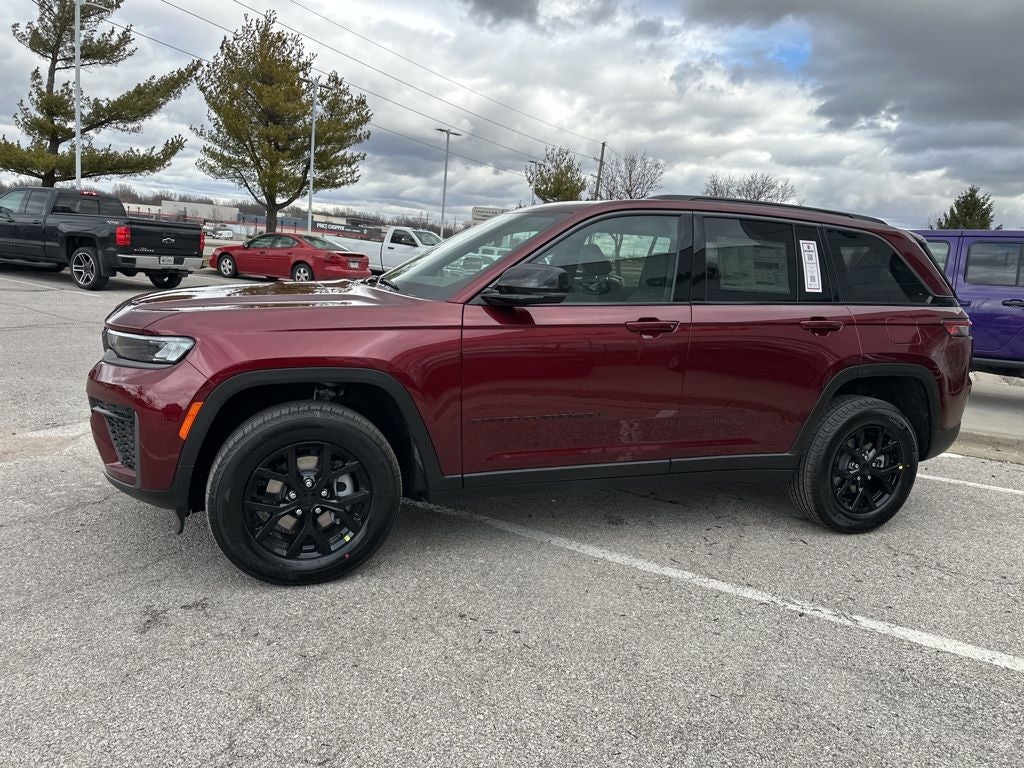 2026 Jeep Grand Cherokee Laredo