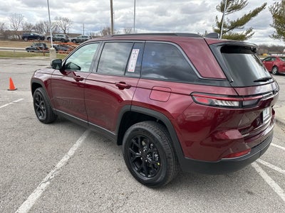 2026 Jeep Grand Cherokee Laredo