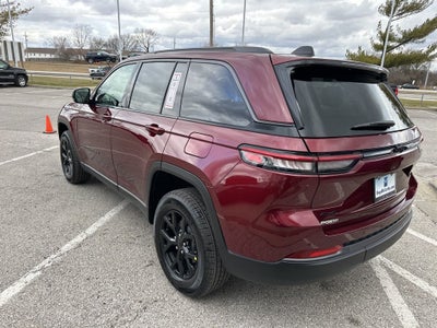 2026 Jeep Grand Cherokee Laredo