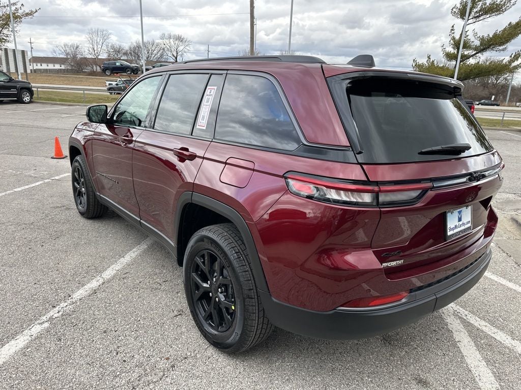 2026 Jeep Grand Cherokee Laredo