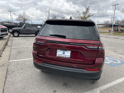 2026 Jeep Grand Cherokee Laredo