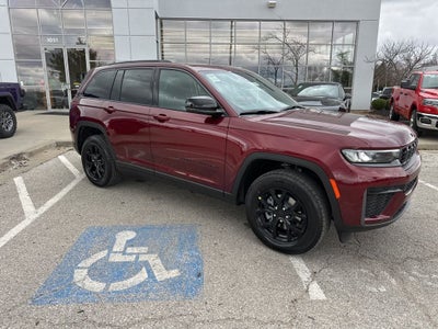 2026 Jeep Grand Cherokee Laredo