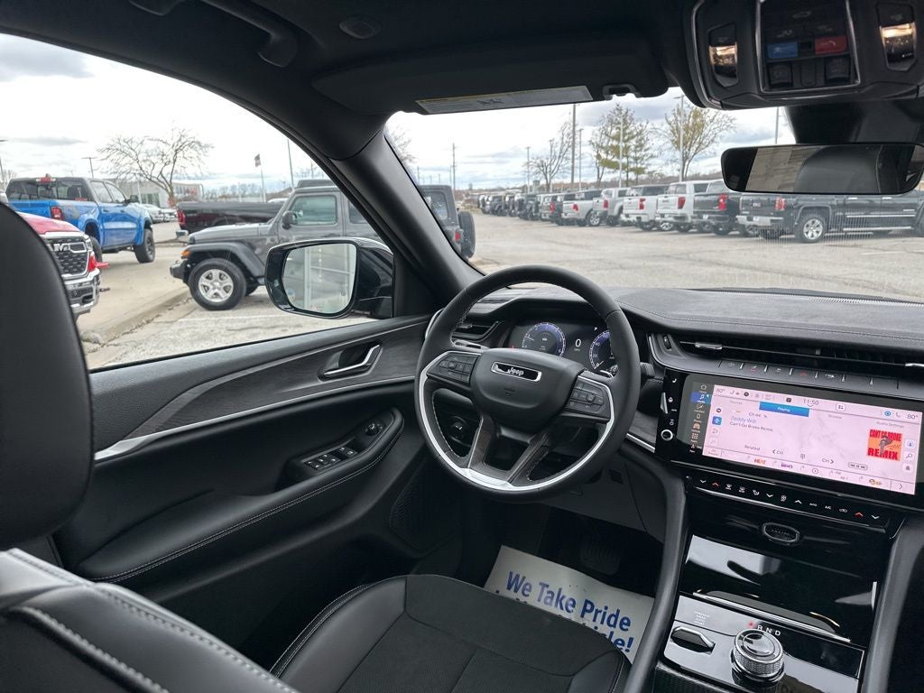 2026 Jeep Grand Cherokee Laredo