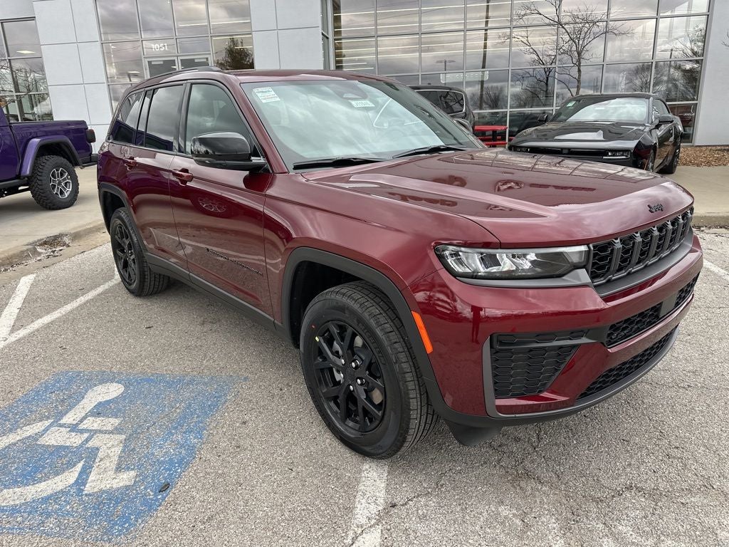 2026 Jeep Grand Cherokee Laredo