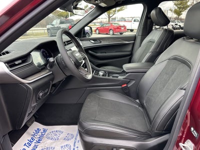 2026 Jeep Grand Cherokee Laredo