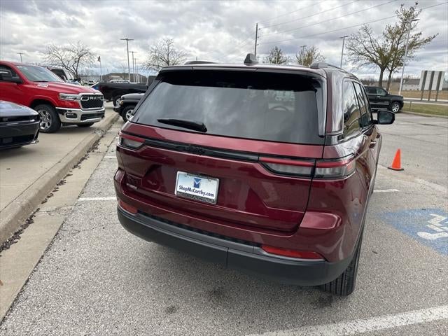 2026 Jeep Grand Cherokee GRAND CHEROKEE LAREDO ALTITUDE 4X4