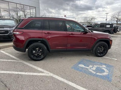 2026 Jeep Grand Cherokee GRAND CHEROKEE LAREDO ALTITUDE 4X4