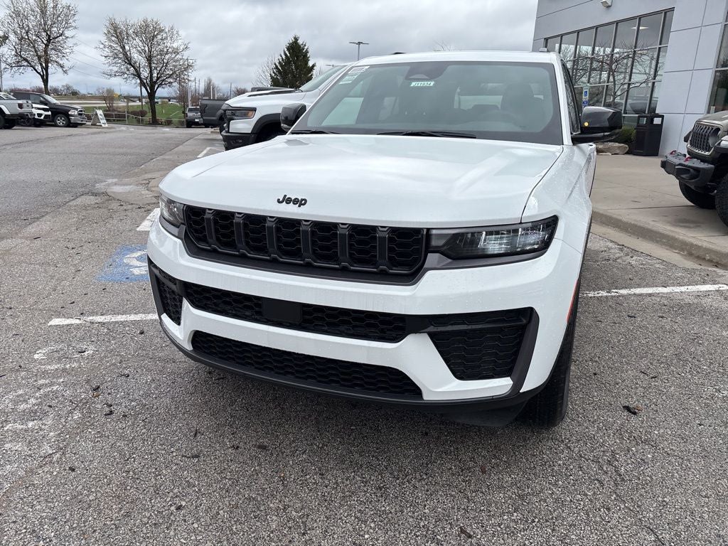 2026 Jeep Grand Cherokee Laredo