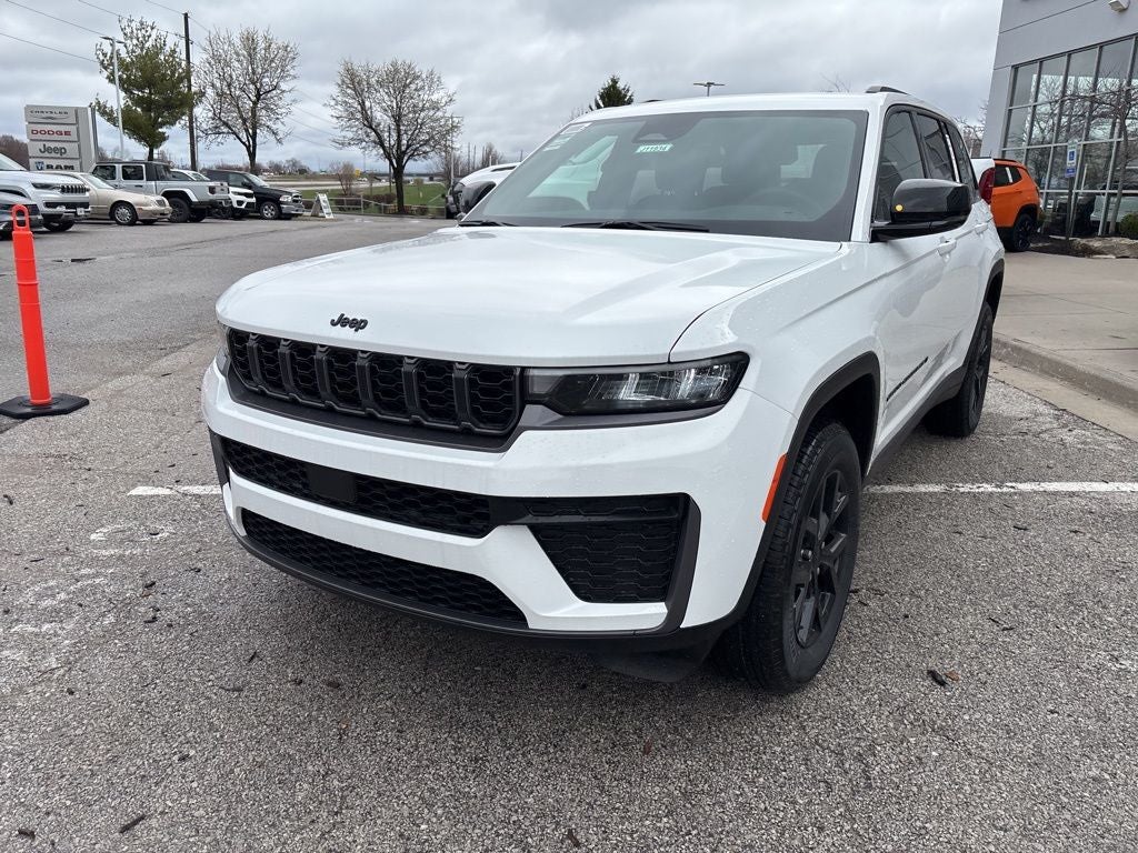 2026 Jeep Grand Cherokee Laredo