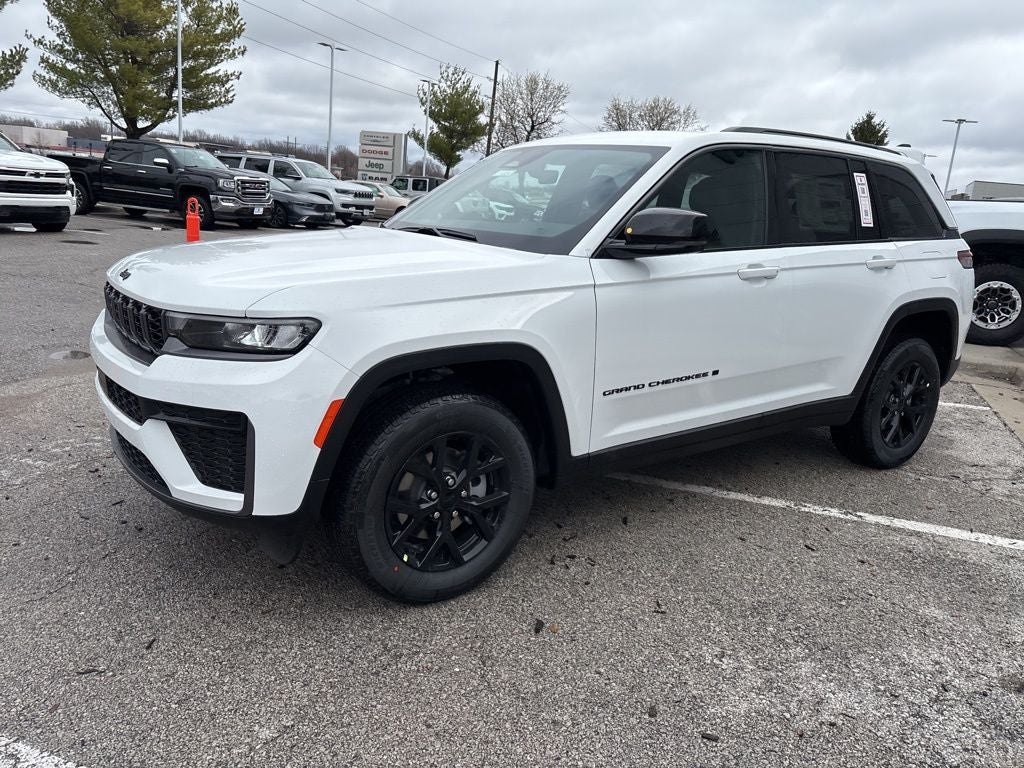 2026 Jeep Grand Cherokee Laredo