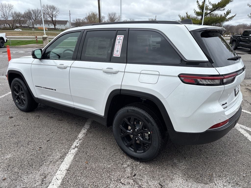 2026 Jeep Grand Cherokee Laredo