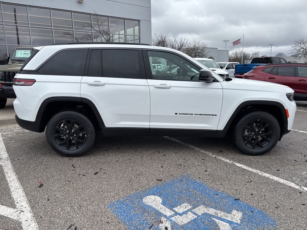 2026 Jeep Grand Cherokee Laredo