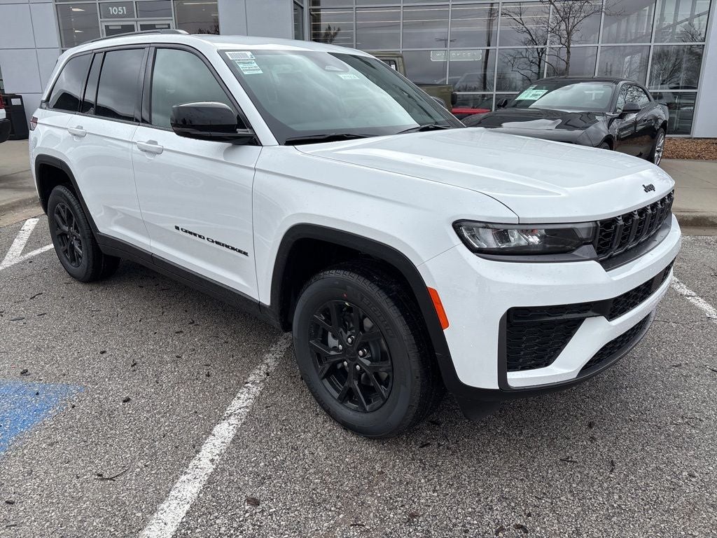2026 Jeep Grand Cherokee Laredo