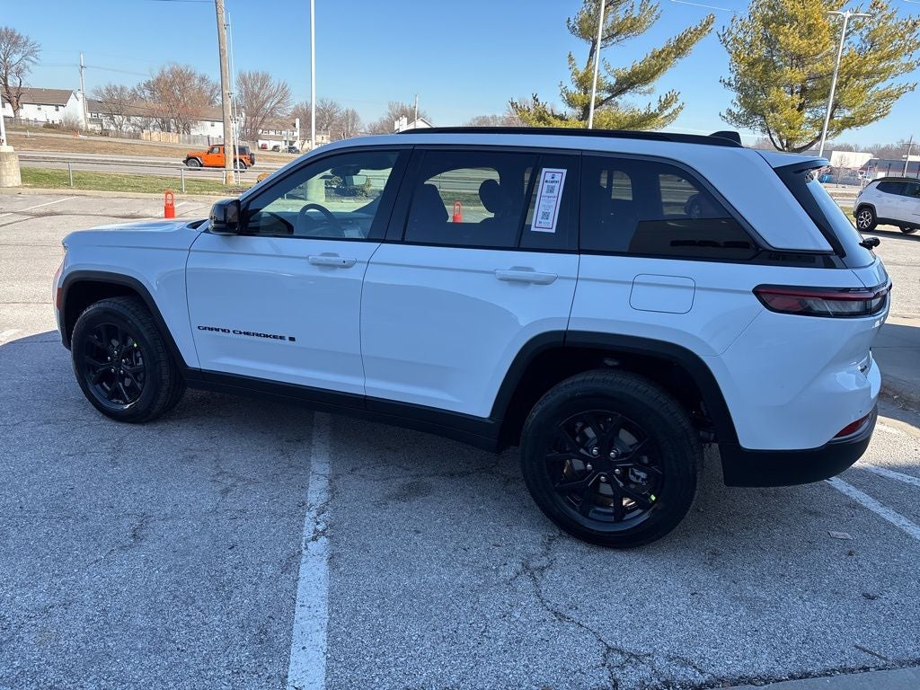2026 Jeep Grand Cherokee Laredo