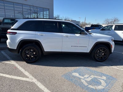 2026 Jeep Grand Cherokee Laredo