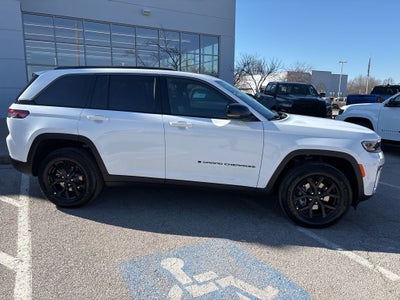2026 Jeep Grand Cherokee Laredo