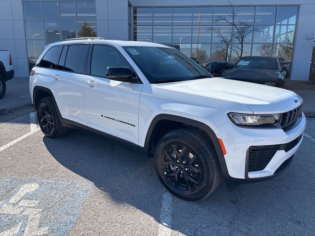 2026 Jeep Grand Cherokee Laredo