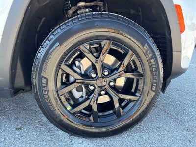 2026 Jeep Grand Cherokee Laredo