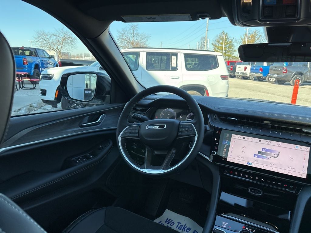 2026 Jeep Grand Cherokee Laredo