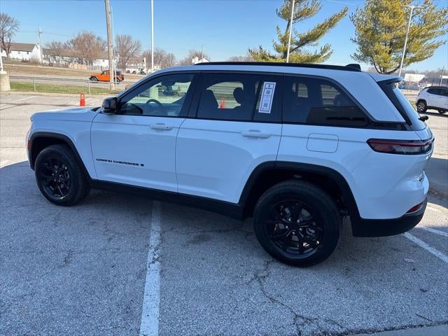 2026 Jeep Grand Cherokee GRAND CHEROKEE LAREDO ALTITUDE 4X4