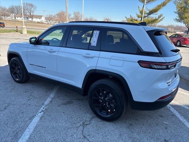 2026 Jeep Grand Cherokee GRAND CHEROKEE LAREDO ALTITUDE 4X4