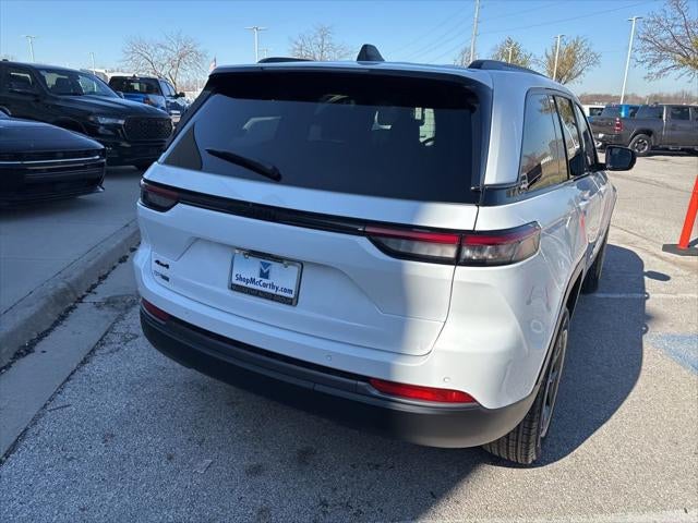 2026 Jeep Grand Cherokee GRAND CHEROKEE LAREDO ALTITUDE 4X4