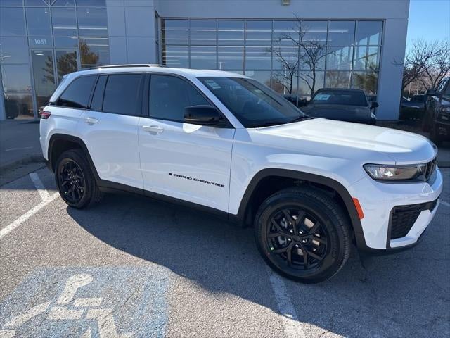 2026 Jeep Grand Cherokee GRAND CHEROKEE LAREDO ALTITUDE 4X4
