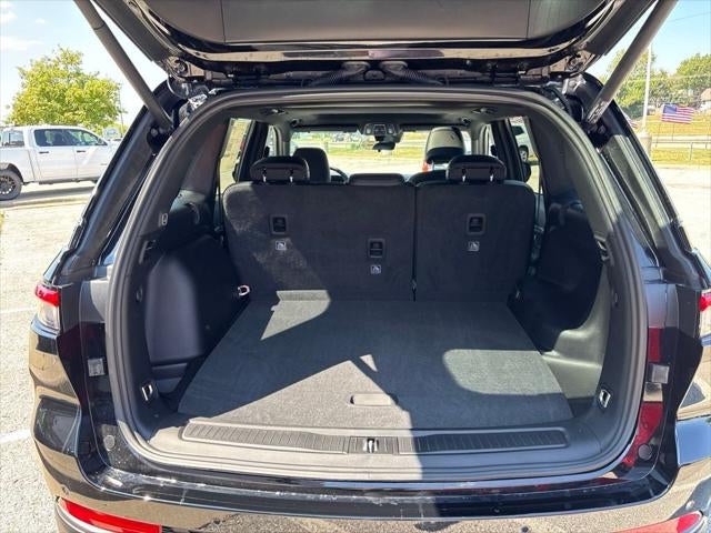 2027 Jeep Grand Cherokee Laredo Altitude