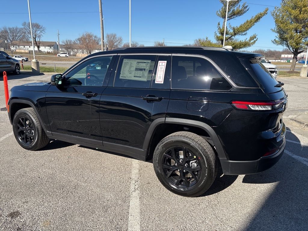 2026 Jeep Grand Cherokee Laredo