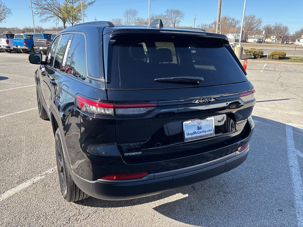 2026 Jeep Grand Cherokee Laredo