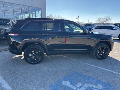 2026 Jeep Grand Cherokee Laredo