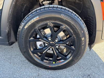 2026 Jeep Grand Cherokee Laredo