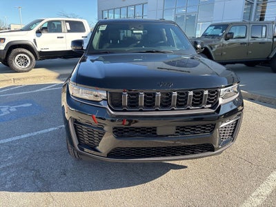 2026 Jeep Grand Cherokee Laredo