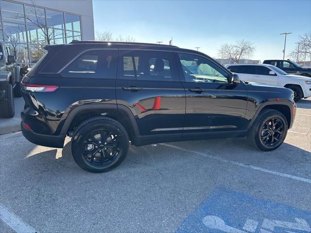2026 Jeep Grand Cherokee GRAND CHEROKEE LAREDO ALTITUDE 4X4