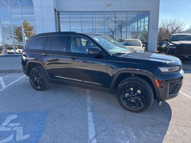 2026 Jeep Grand Cherokee GRAND CHEROKEE LAREDO ALTITUDE 4X4