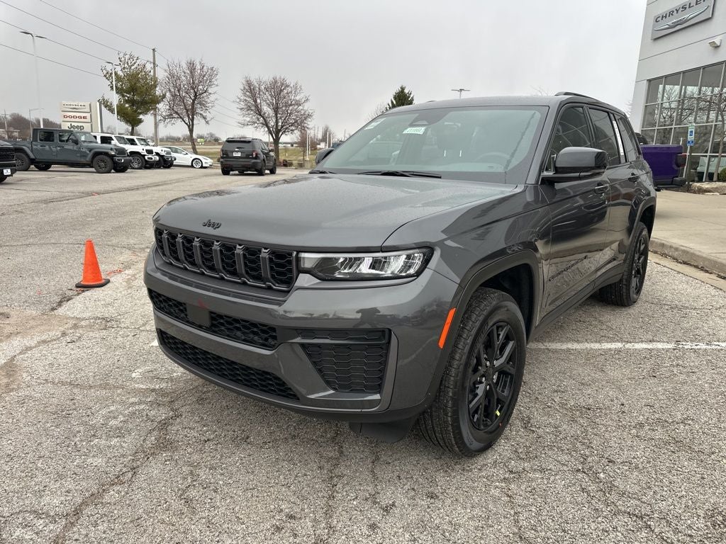 2026 Jeep Grand Cherokee Laredo