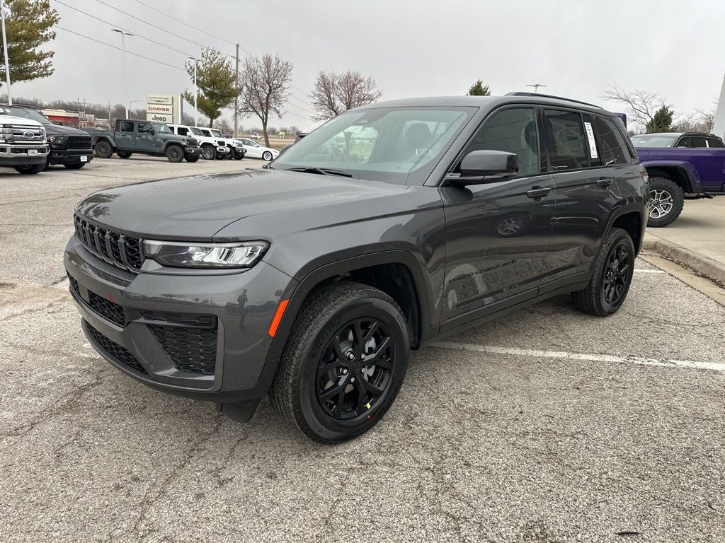 2026 Jeep Grand Cherokee Laredo