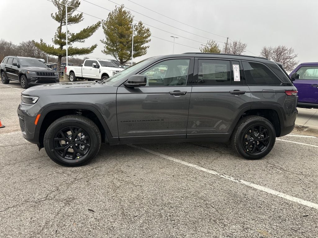 2026 Jeep Grand Cherokee Laredo