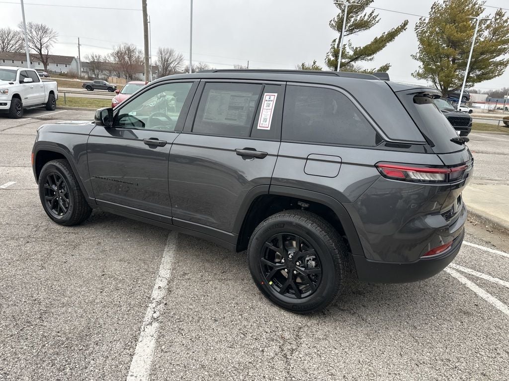 2026 Jeep Grand Cherokee Laredo