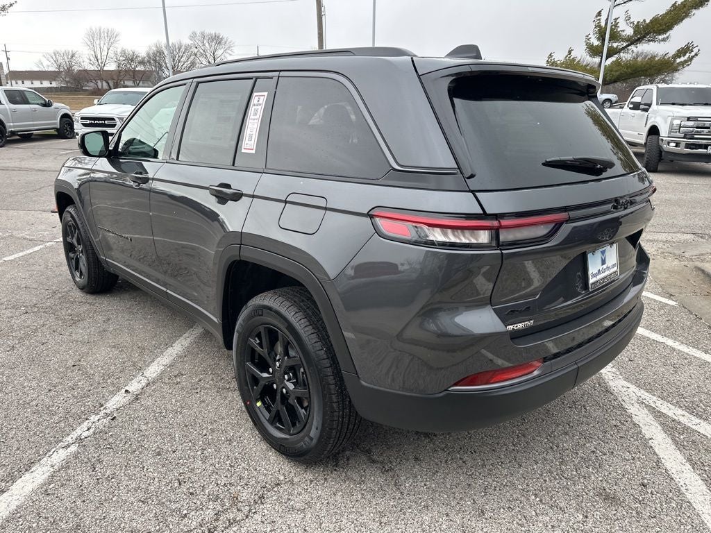 2026 Jeep Grand Cherokee Laredo
