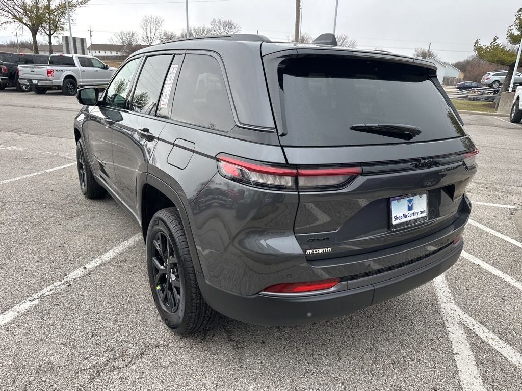 2026 Jeep Grand Cherokee Laredo