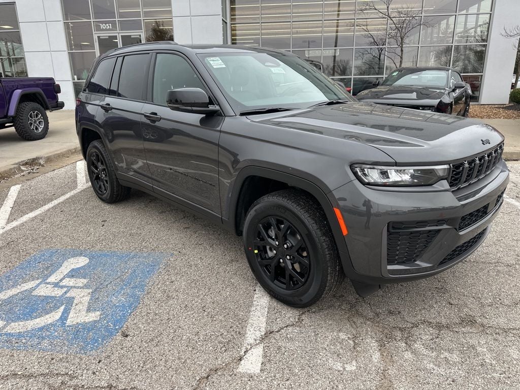 2026 Jeep Grand Cherokee Laredo