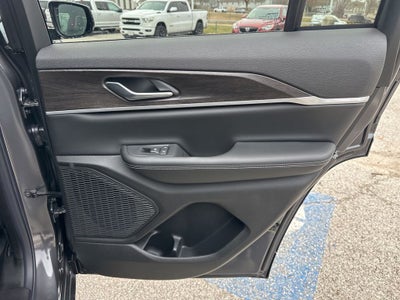 2026 Jeep Grand Cherokee Laredo