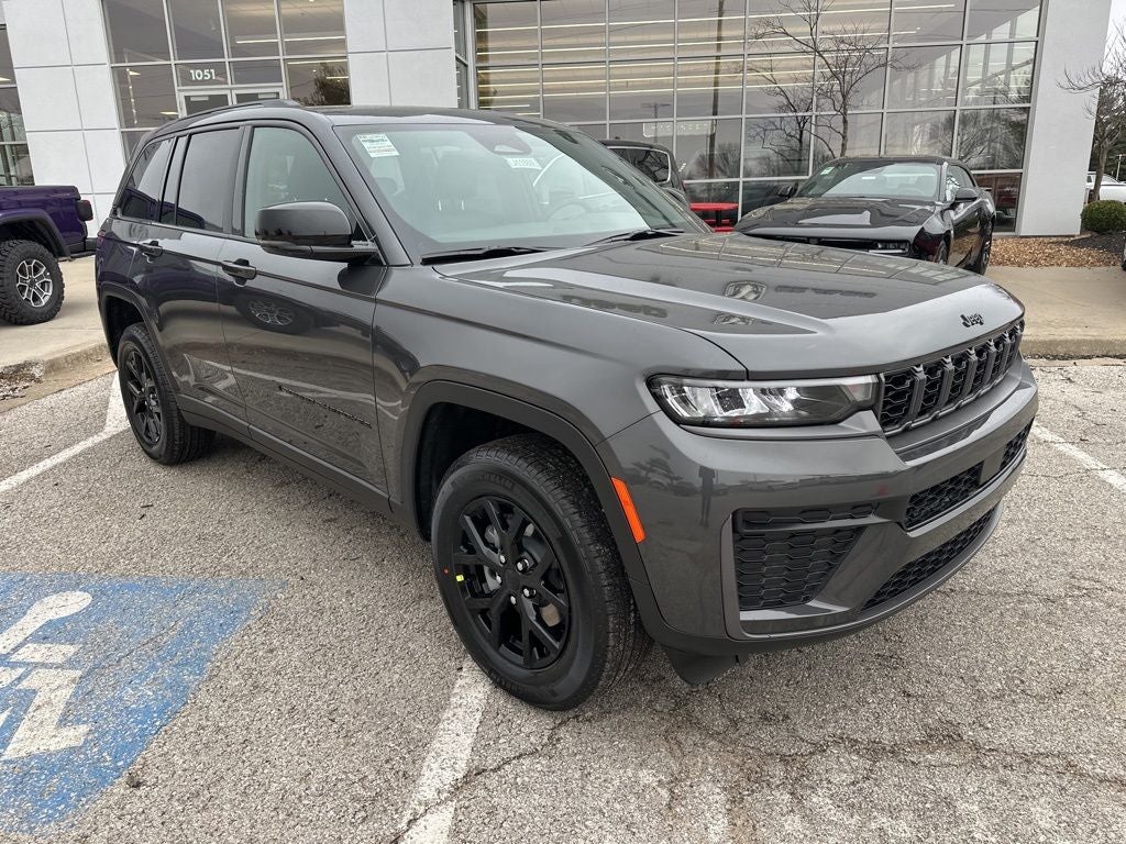 2026 Jeep Grand Cherokee Laredo