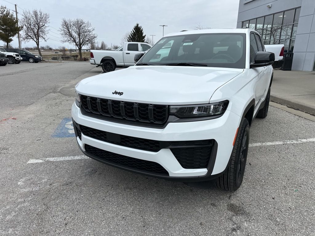 2026 Jeep Grand Cherokee Laredo