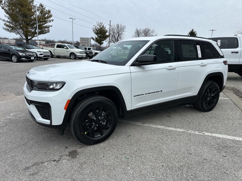 2026 Jeep Grand Cherokee Laredo